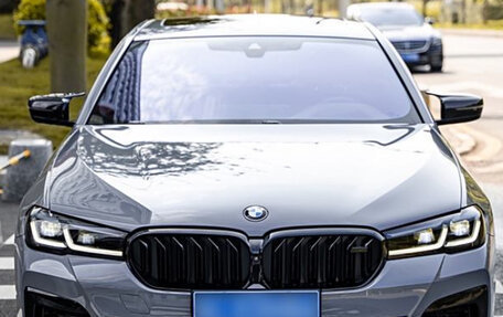 BMW 5 серия, 2021 год, 4 870 000 рублей, 2 фотография
