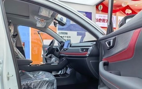Chery Tiggo 7, 2024 год, 1 868 000 рублей, 16 фотография