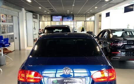 Volkswagen Jetta VI, 2011 год, 915 000 рублей, 6 фотография