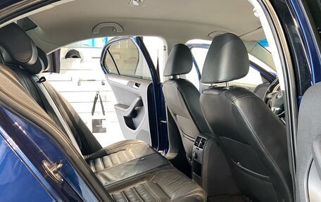 Volkswagen Jetta VI, 2011 год, 915 000 рублей, 11 фотография