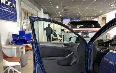 Volkswagen Jetta VI, 2011 год, 915 000 рублей, 14 фотография