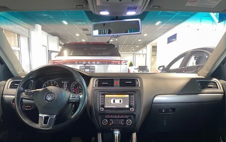 Volkswagen Jetta VI, 2011 год, 915 000 рублей, 27 фотография