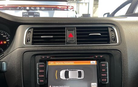 Volkswagen Jetta VI, 2011 год, 915 000 рублей, 23 фотография