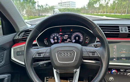 Audi Q3, 2022 год, 2 600 000 рублей, 9 фотография