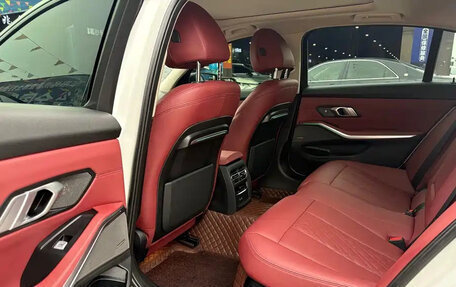 BMW 3 серия, 2022 год, 2 900 000 рублей, 15 фотография