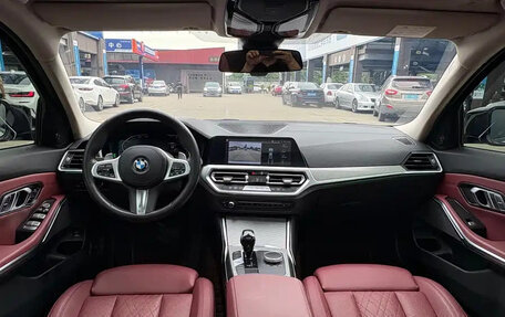 BMW 3 серия, 2022 год, 2 900 000 рублей, 12 фотография