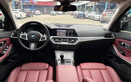 BMW 3 серия, 2022 год, 2 900 000 рублей, 10 фотография