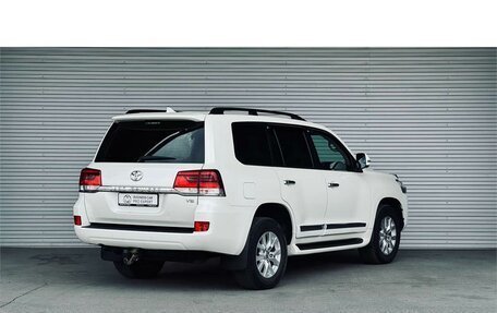 Toyota Land Cruiser 200, 2020 год, 7 850 000 рублей, 2 фотография