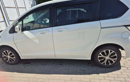 Honda Freed I, 2010 год, 1 150 000 рублей, 11 фотография