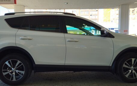 Toyota RAV4, 2016 год, 1 150 000 рублей, 2 фотография