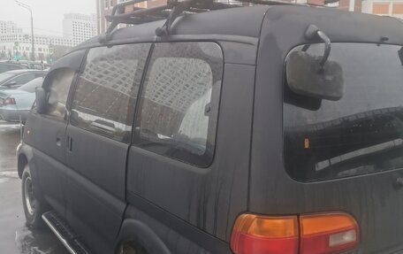 Mitsubishi Delica IV, 1996 год, 1 350 000 рублей, 2 фотография