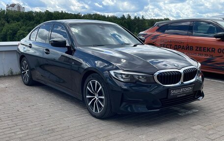 BMW 3 серия, 2020 год, 2 730 000 рублей, 3 фотография
