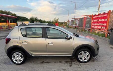Renault Sandero II рестайлинг, 2018 год, 1 500 000 рублей, 4 фотография