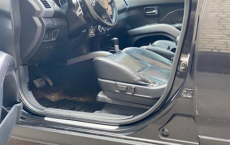 Mitsubishi Outlander III рестайлинг 3, 2007 год, 829 000 рублей, 21 фотография