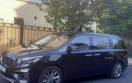 KIA Carnival III, 2018 год, 2 950 000 рублей, 2 фотография