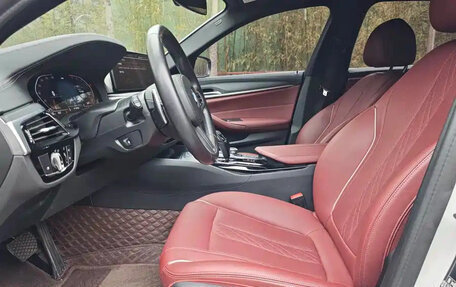 BMW 5 серия, 2022 год, 3 400 000 рублей, 14 фотография
