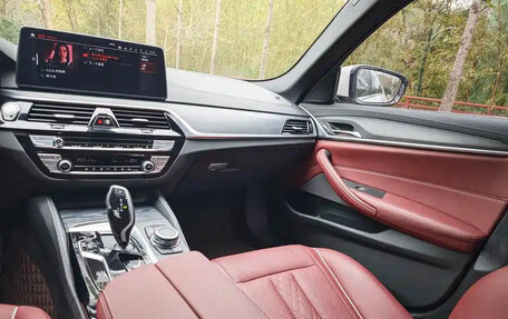BMW 5 серия, 2022 год, 3 400 000 рублей, 17 фотография