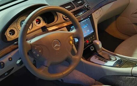 Mercedes-Benz E-Класс, 2004 год, 850 000 рублей, 5 фотография