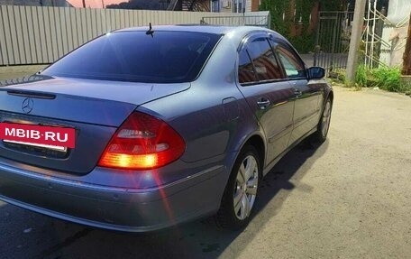 Mercedes-Benz E-Класс, 2004 год, 850 000 рублей, 4 фотография