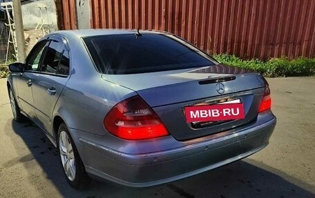 Mercedes-Benz E-Класс, 2004 год, 850 000 рублей, 3 фотография