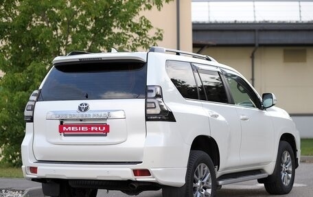 Toyota Land Cruiser Prado 150 рестайлинг 2, 2019 год, 4 750 000 рублей, 6 фотография