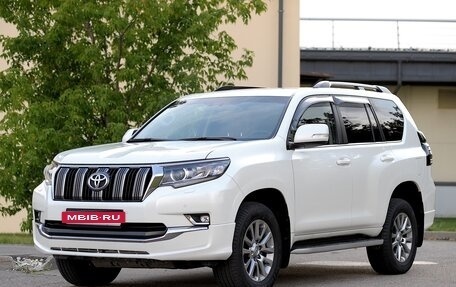 Toyota Land Cruiser Prado 150 рестайлинг 2, 2019 год, 4 750 000 рублей, 3 фотография