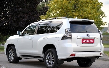 Toyota Land Cruiser Prado 150 рестайлинг 2, 2019 год, 4 750 000 рублей, 26 фотография