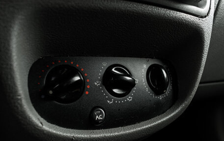 Renault Symbol I, 2002 год, 250 000 рублей, 18 фотография