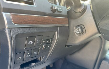 Toyota Land Cruiser 200, 2017 год, 6 450 000 рублей, 17 фотография