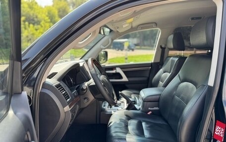 Toyota Land Cruiser 200, 2017 год, 6 450 000 рублей, 12 фотография