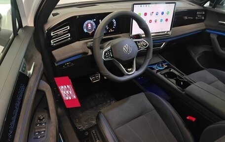 Volkswagen Tiguan, 2025 год, 4 650 000 рублей, 9 фотография