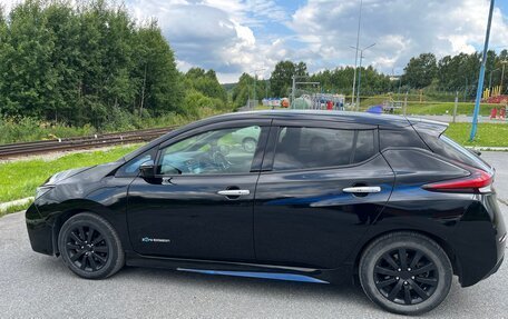 Nissan Leaf II, 2017 год, 1 750 000 рублей, 5 фотография
