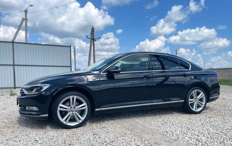 Volkswagen Passat B8 рестайлинг, 2016 год, 1 980 000 рублей, 2 фотография