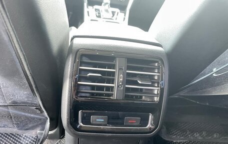 Volkswagen Passat B8 рестайлинг, 2016 год, 1 980 000 рублей, 11 фотография