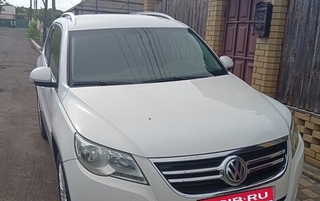 Volkswagen Tiguan I, 2010 год, 1 000 000 рублей, 2 фотография