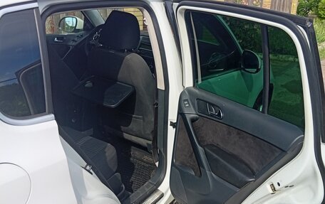 Volkswagen Tiguan I, 2010 год, 1 000 000 рублей, 9 фотография
