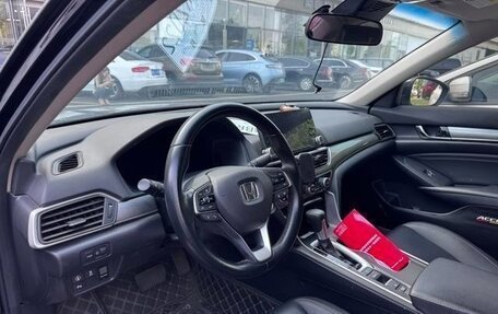 Honda Accord IX рестайлинг, 2022 год, 1 850 000 рублей, 15 фотография