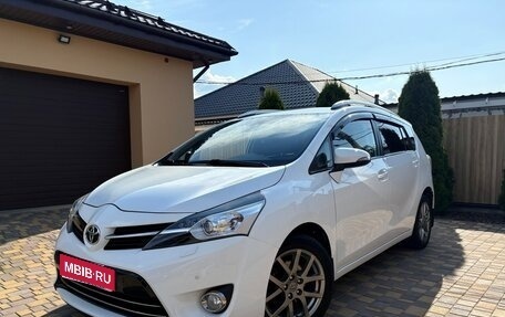 Toyota Verso I, 2014 год, 1 650 000 рублей, 1 фотография