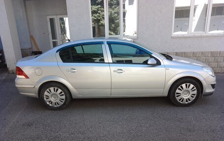 Opel Astra H, 2010 год, 700 000 рублей, 1 фотография