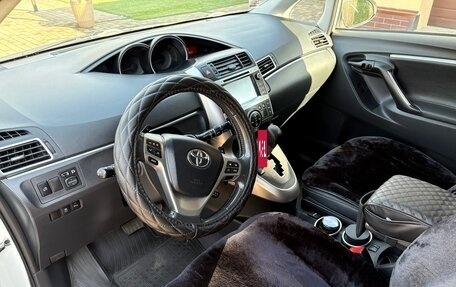 Toyota Verso I, 2014 год, 1 650 000 рублей, 9 фотография