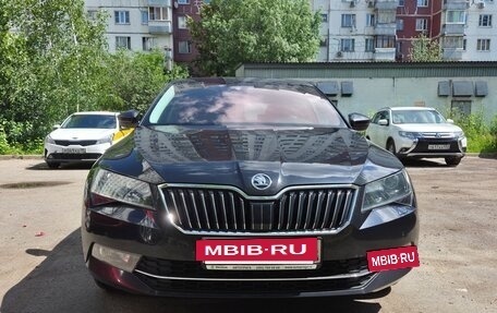 Skoda Superb III рестайлинг, 2018 год, 2 300 000 рублей, 3 фотография