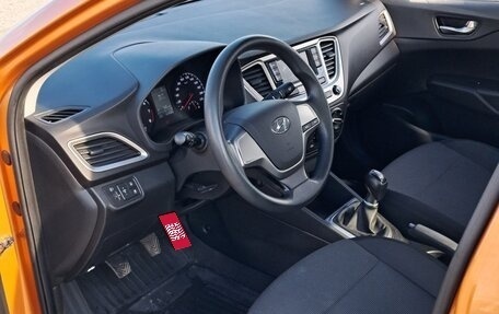 Hyundai Solaris II рестайлинг, 2017 год, 890 000 рублей, 4 фотография