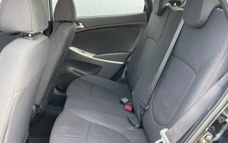 Hyundai Solaris II рестайлинг, 2013 год, 830 000 рублей, 12 фотография
