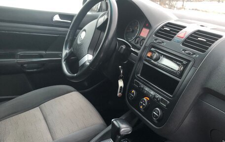 Volkswagen Golf V, 2008 год, 600 000 рублей, 2 фотография