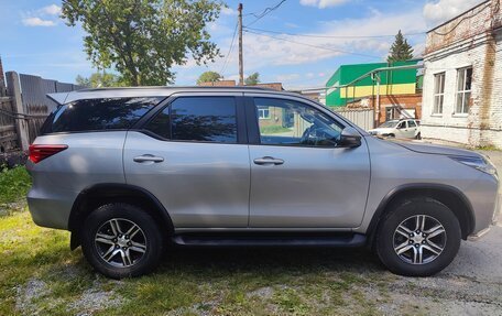 Toyota Fortuner II, 2019 год, 2 600 000 рублей, 3 фотография