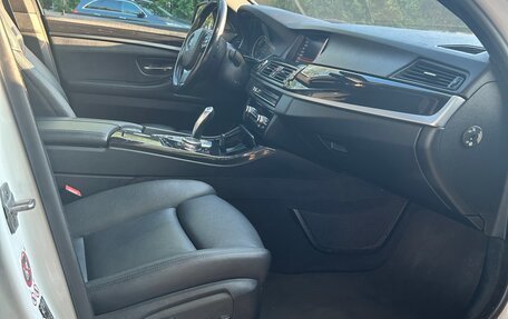 BMW 5 серия, 2016 год, 2 600 000 рублей, 15 фотография