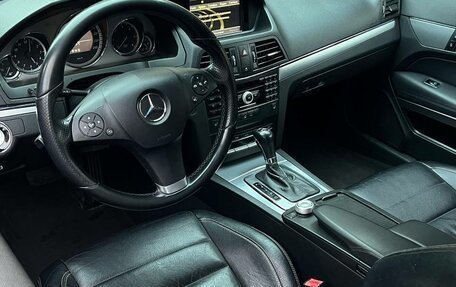 Mercedes-Benz E-Класс, 2010 год, 1 300 000 рублей, 9 фотография