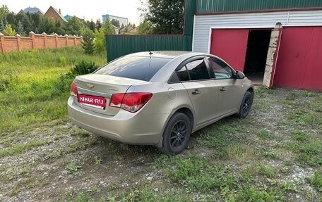 Chevrolet Cruze II, 2010 год, 610 000 рублей, 7 фотография