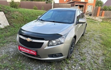 Chevrolet Cruze II, 2010 год, 610 000 рублей, 2 фотография