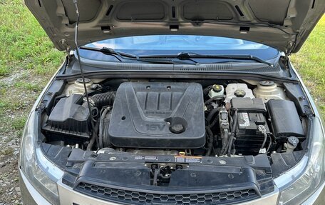 Chevrolet Cruze II, 2010 год, 610 000 рублей, 10 фотография
